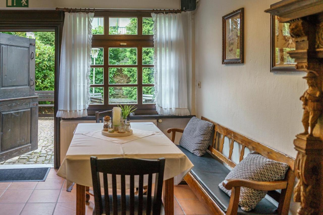 Hotel Zur Post Dabringhausen - Contactless Self Check-In Wermelskirchen Eksteriør billede