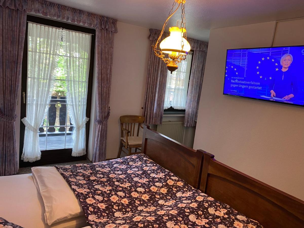 Hotel Zur Post Dabringhausen - Contactless Self Check-In Wermelskirchen Eksteriør billede