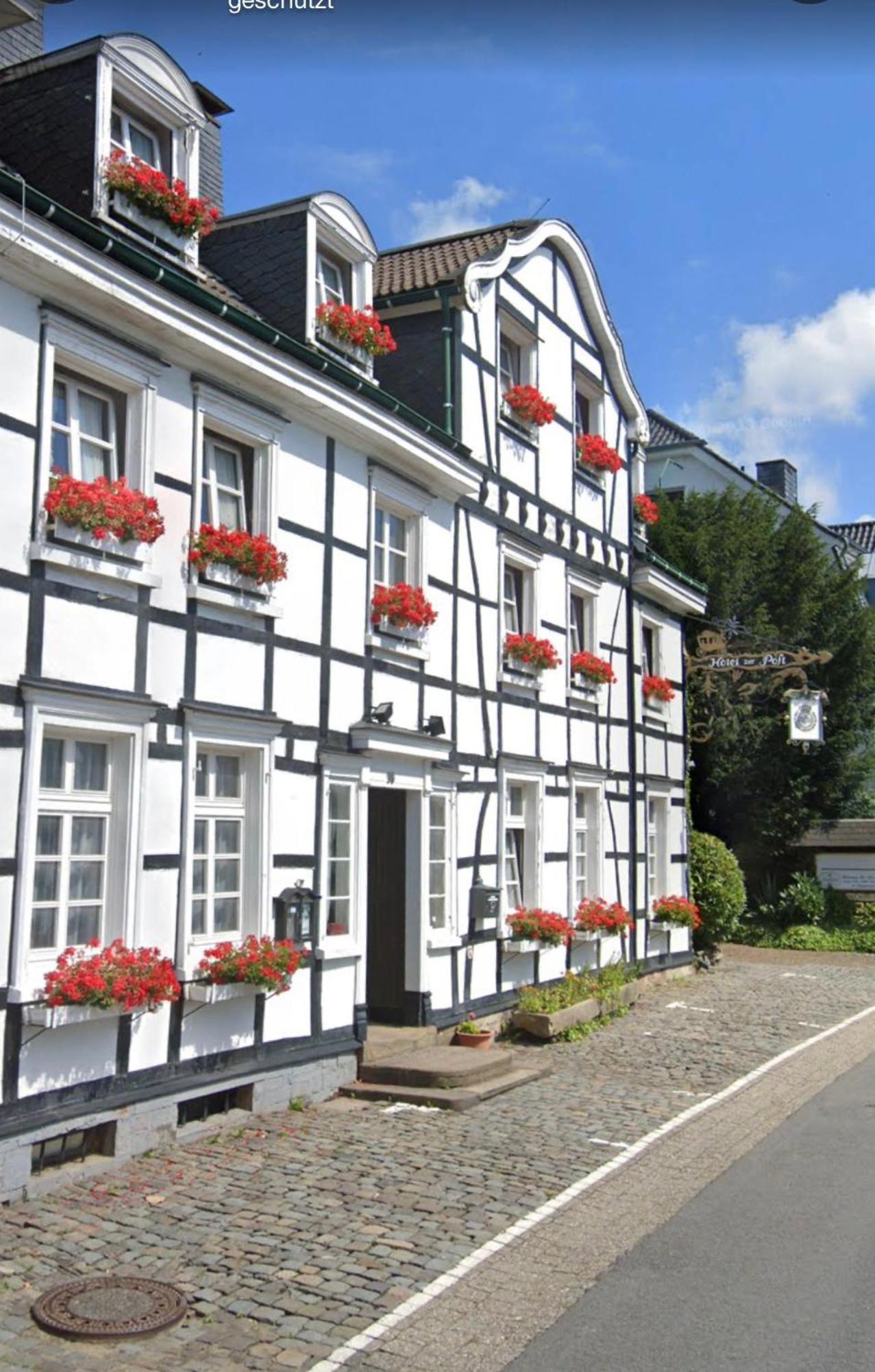 Hotel Zur Post Dabringhausen - Contactless Self Check-In Wermelskirchen Eksteriør billede