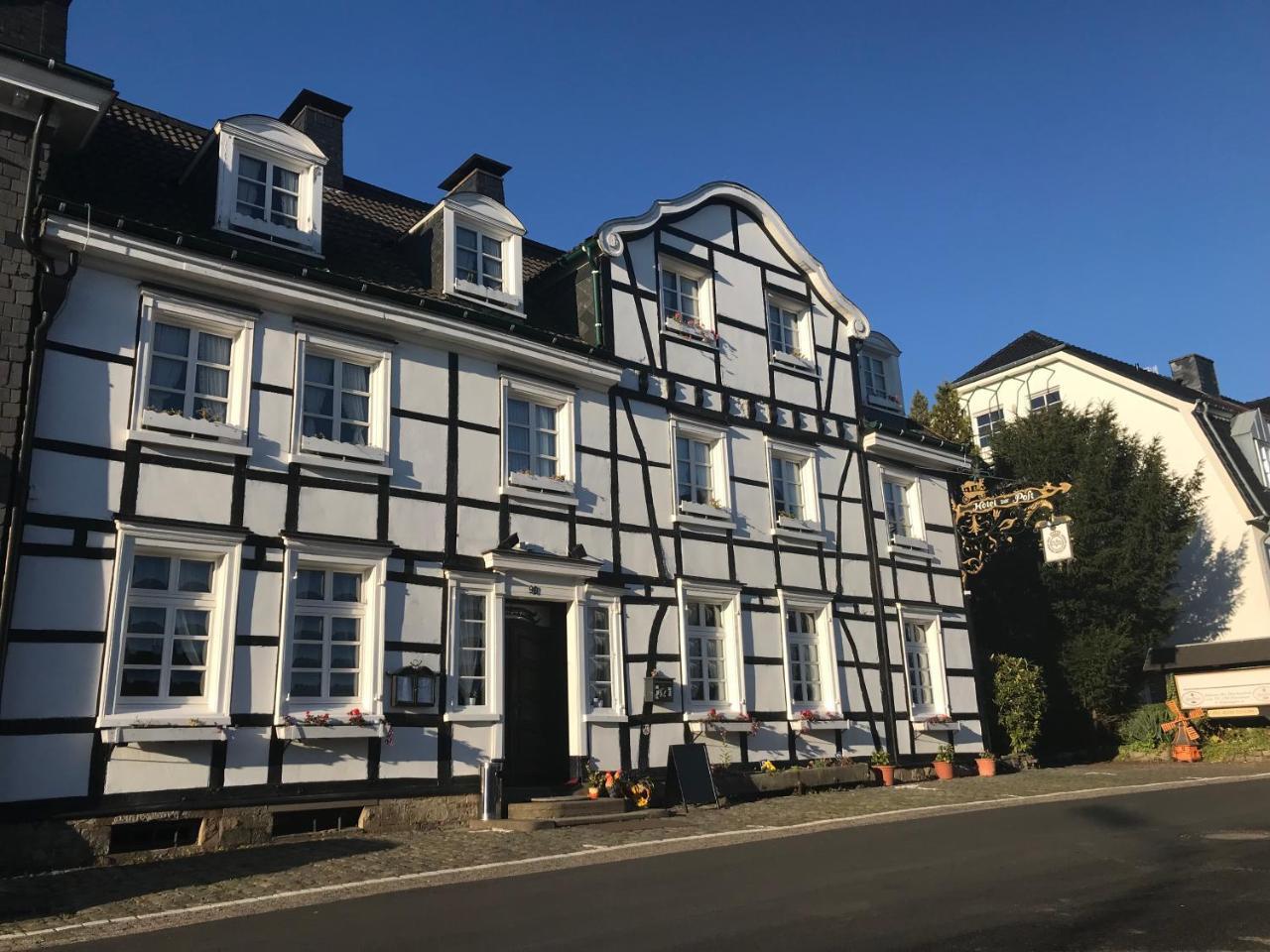 Hotel Zur Post Dabringhausen - Contactless Self Check-In Wermelskirchen Eksteriør billede